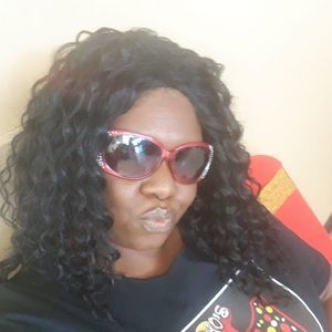 Meet your Posher, Denise